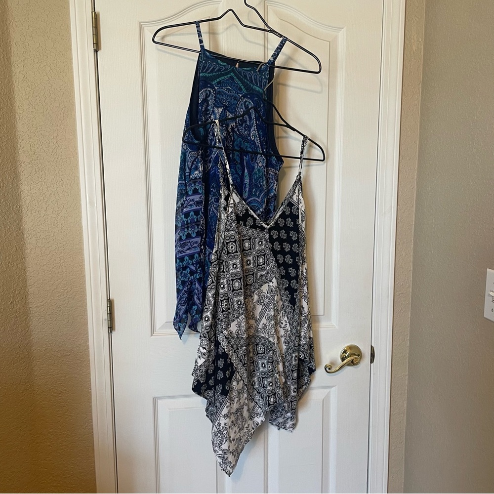 2 for 1.  Lot of two handkerchief hem high neck halter tops sz L paisley EUC